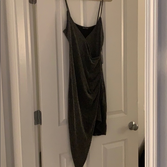 Dresses & Skirts - Sparkly asymmetrical simple dress